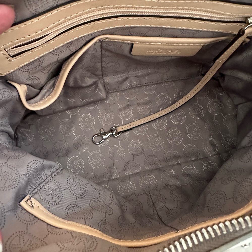 Michael Kors Metallic Shoulder Bag and Wallet - Picture 4 of 5